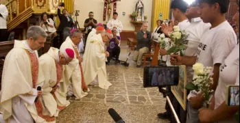 cardenales-y-obispos-piden-perdon-a-victimas-del-sodalicio-en-un-acto-historico-en-peru